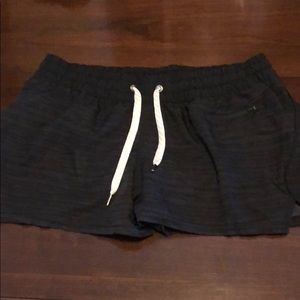 Vuori clementine shorts- small